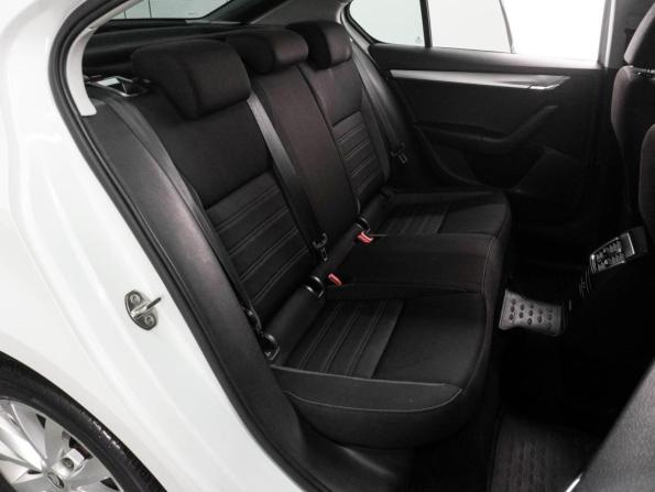 Skoda Octavia III (A7) Рестайлинг с пробегом 2019 года, цена 1 440 000 рублей, 213649 км, лифтбек, Автокод Объявления