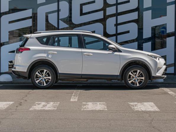 Toyota RAV4 IV (XA40) Рестайлинг с пробегом 2019 года, цена 2 399 000 рублей, 162675 км, внедорожник, Автокод Объявления