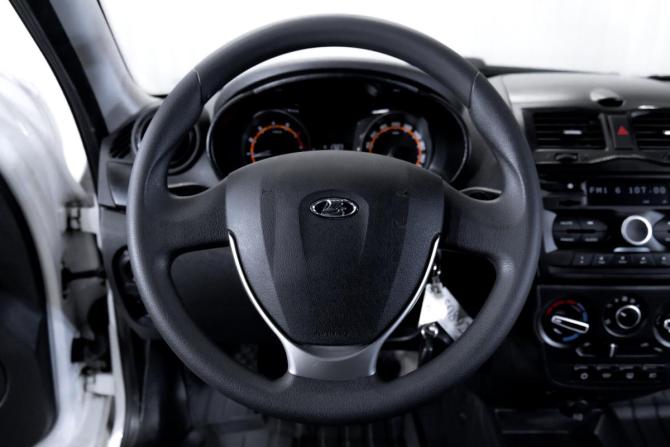 Lada (ВАЗ) Granta I Рестайлинг с пробегом 2023 года, цена 899 000 рублей, 35900 км, седан, Автокод Объявления