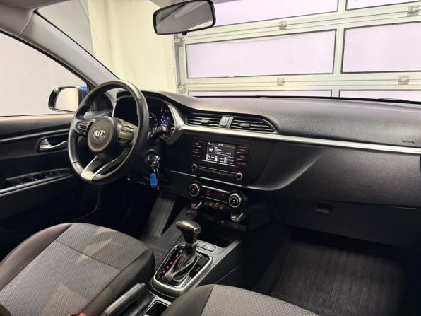 Kia Rio IV Рестайлинг с пробегом 2021 года, цена 2 050 000 рублей, 15000 км, хэтчбек, Автокод Объявления