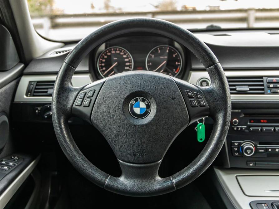 BMW 3 серии V (E90/E91/E92/E93) Рестайлинг Волгоград  - изображение 15