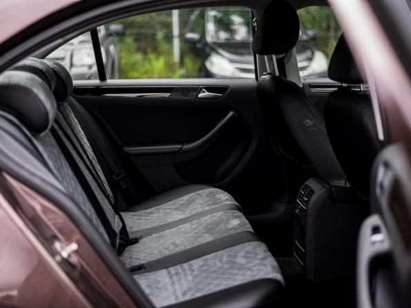 Volkswagen Jetta VI Рестайлинг с пробегом 2015 года, цена 1 060 000 рублей, 156719 км, седан, Автокод Объявления