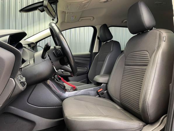 Ford Kuga II Рестайлинг с пробегом 2017 года, цена 1 607 000 рублей, 116600 км, внедорожник, Автокод Объявления