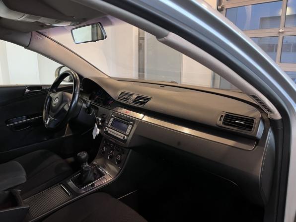 Volkswagen Passat B6 с пробегом 2007 года, цена 299 000 рублей, 327707 км, седан, Автокод Объявления