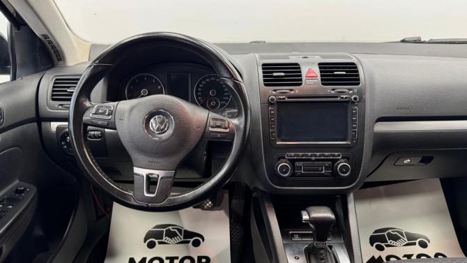 Volkswagen Jetta V с пробегом 2010 года, цена 540 000 рублей, 247886 км, седан, Автокод Объявления