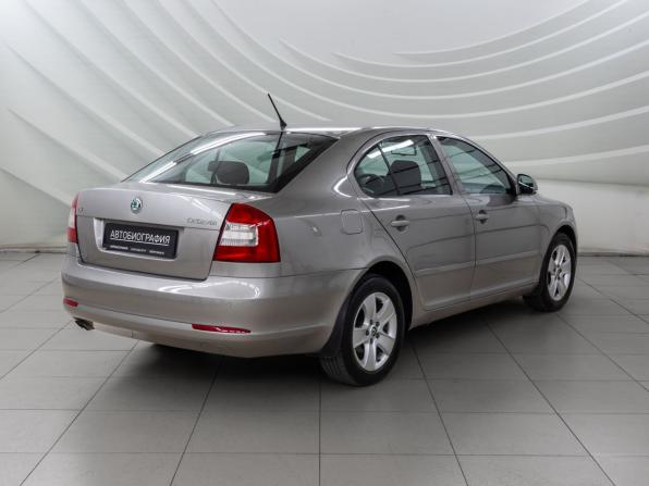 Skoda Octavia II (A5) Рестайлинг с пробегом 2011 года, цена 1 048 000 рублей, 131660 км, лифтбек, Автокод Объявления