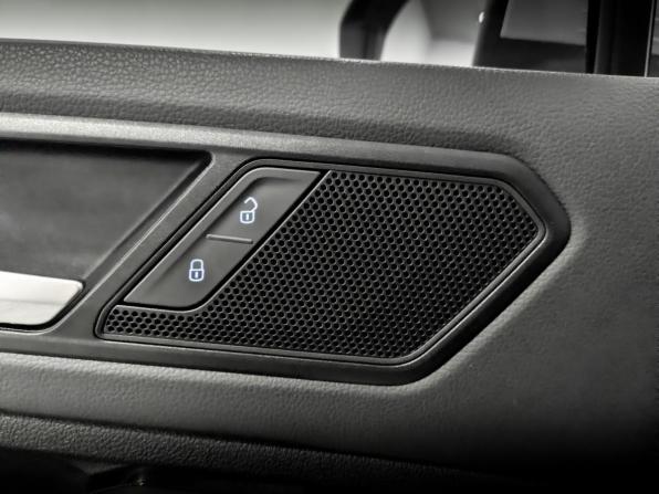 Volkswagen Tiguan II с пробегом 2019 года, цена 2 465 000 рублей, 64424 км, внедорожник, Автокод Объявления
