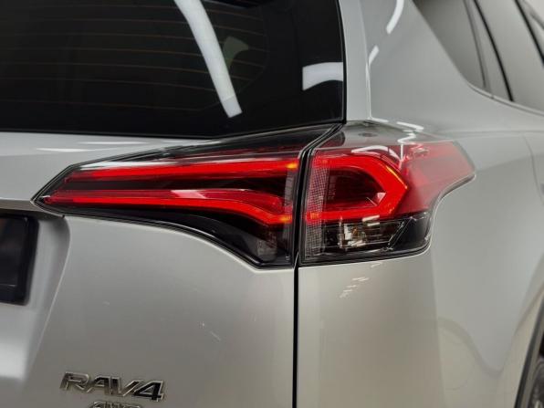Toyota RAV4 IV (XA40) Рестайлинг с пробегом 2017 года, цена 2 019 000 рублей, 259236 км, внедорожник, Автокод Объявления