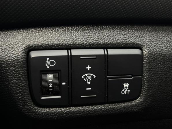 Hyundai Creta I с пробегом 2019 года, цена 1 800 000 рублей, 110141 км, внедорожник, Автокод Объявления