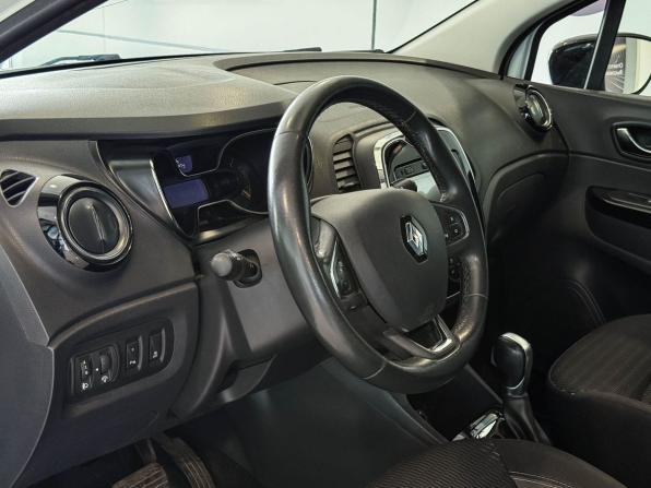 Renault Kaptur I с пробегом 2016 года, цена 1 477 000 рублей, 142692 км, внедорожник, Автокод Объявления