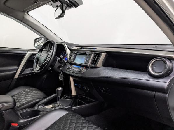 Toyota RAV4 IV (XA40) с пробегом 2015 года, цена 2 000 000 рублей, 175987 км, внедорожник, Автокод Объявления