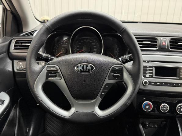 Kia Rio III Рестайлинг с пробегом 2017 года, цена 998 000 рублей, 193469 км, седан, Автокод Объявления