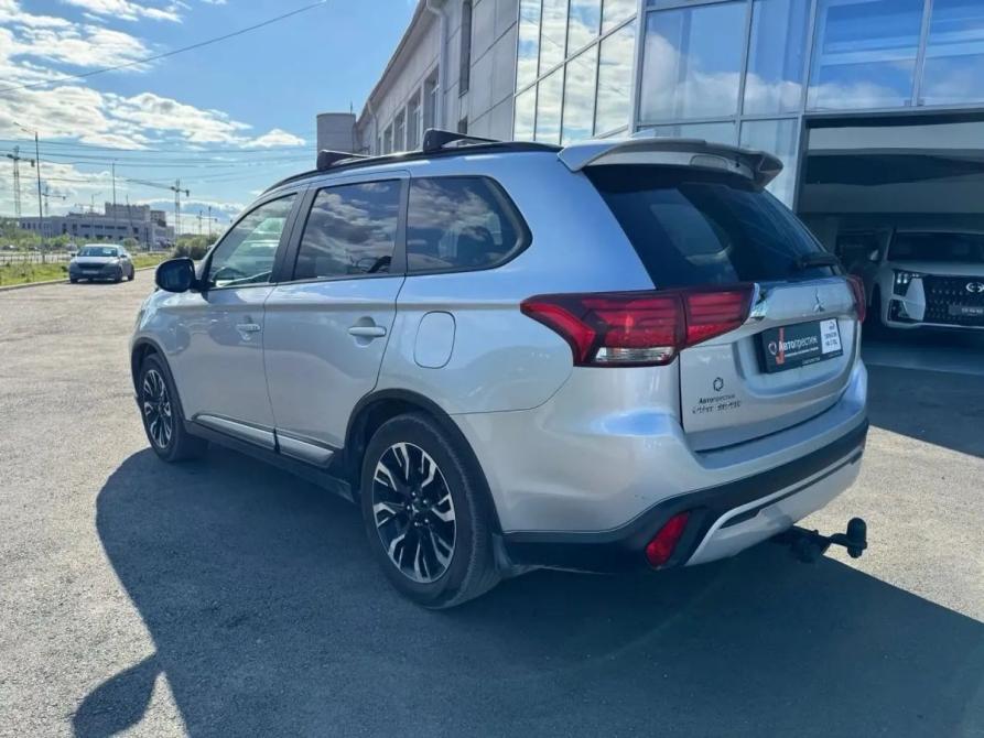 Mitsubishi Outlander III Рестайлинг 3 Пермь  - изображение 7
