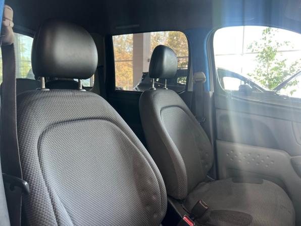 Toyota FunCargo с пробегом 2002 года, цена 395 000 рублей, 294000 км, минивэн, Автокод Объявления