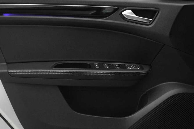 Renault Arkana I с пробегом 2019 года, цена 1 395 000 рублей, 162398 км, внедорожник, Автокод Объявления