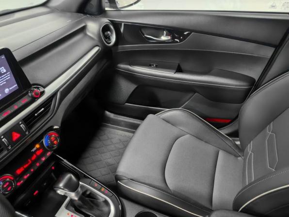 Kia Cerato IV с пробегом 2021 года, цена 2 250 000 рублей, 60750 км, седан, Автокод Объявления