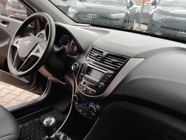 Hyundai Solaris I Рестайлинг с пробегом 2014 года, цена 990 000 рублей, 178500 км, хэтчбек, Автокод Объявления
