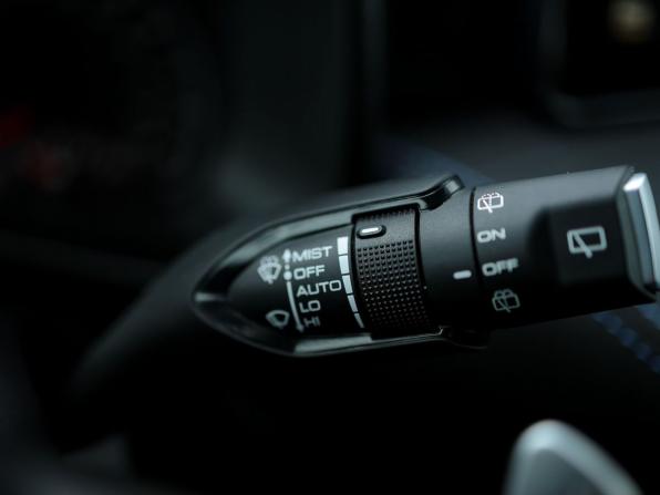 Haval Jolion I Рестайлинг с пробегом 2023 года, цена 2 039 000 рублей, 29601 км, внедорожник, Автокод Объявления