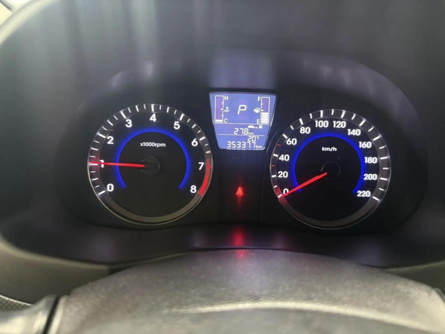 Hyundai Solaris I Рестайлинг Москва  - изображение 12