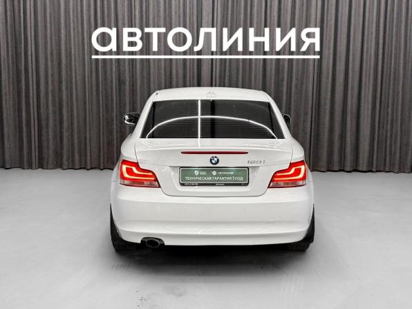 BMW 1 серии I (E82/E88) Рестайлинг 2 с пробегом 2011 года, цена 1 099 000 рублей, 200000 км, купе, Автокод Объявления