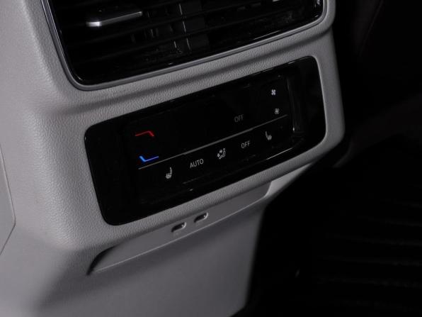 Volkswagen Tavendor I с пробегом 2022 года, цена 4 300 000 рублей, 71866 км, внедорожник, Автокод Объявления