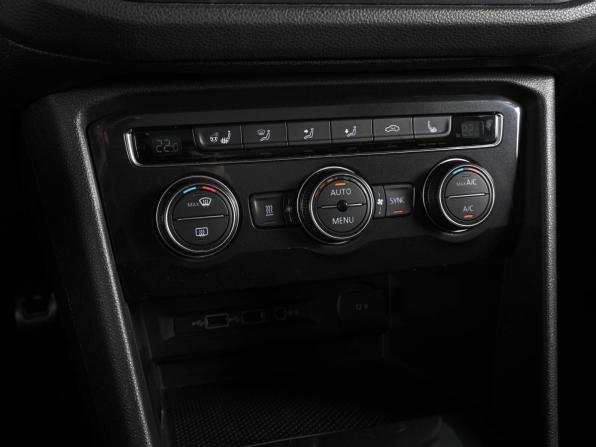 Volkswagen Tiguan II с пробегом 2019 года, цена 2 489 000 рублей, 157127 км, внедорожник, Автокод Объявления