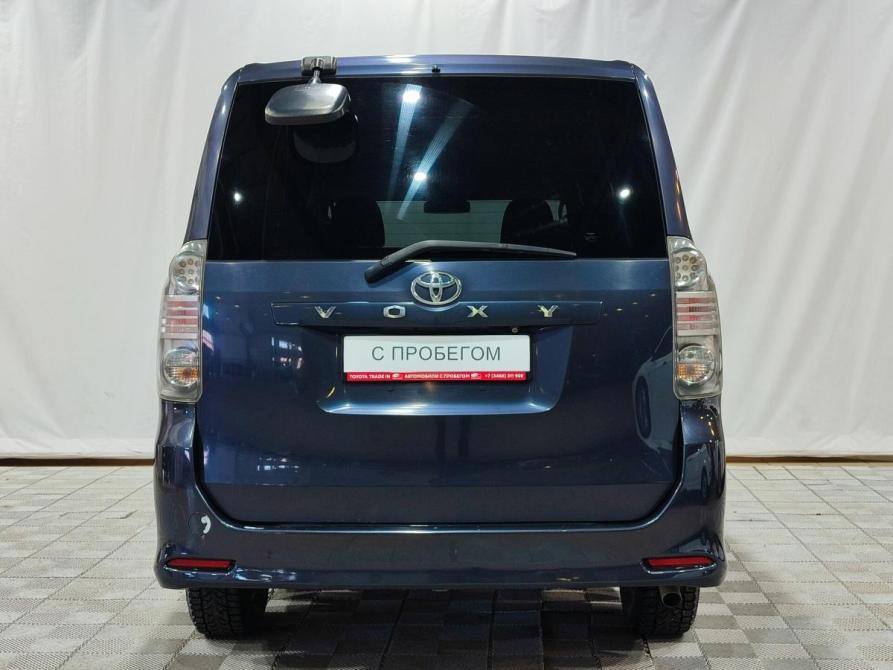 Toyota Voxy II (R70) Нижневартовск  - изображение 6