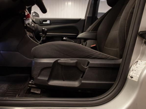 Ford Focus II Рестайлинг с пробегом 2010 года, цена 640 000 рублей, 165375 км, седан, Автокод Объявления