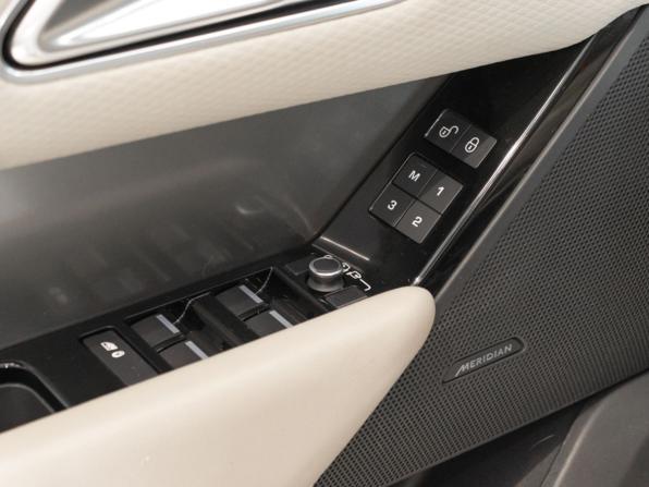 Land Rover Range Rover Velar I с пробегом 2017 года, цена 3 450 000 рублей, 94949 км, внедорожник, Автокод Объявления
