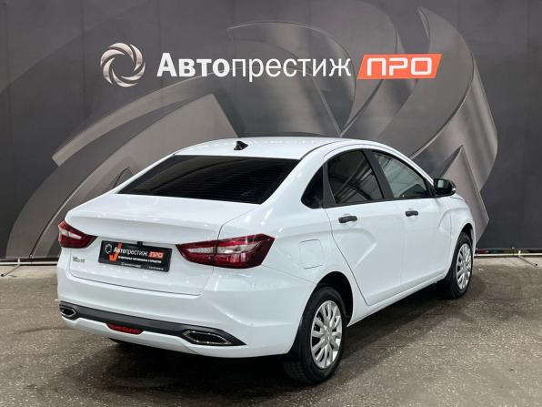 Lada (ВАЗ) Vesta I Рестайлинг (NG) с пробегом 2024 года, цена 1 090 000 рублей, 26942 км, седан, Автокод Объявления