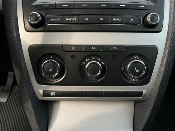 Skoda Octavia II (A5) Рестайлинг с пробегом 2012 года, цена 870 000 рублей, 158303 км, лифтбек, Автокод Объявления