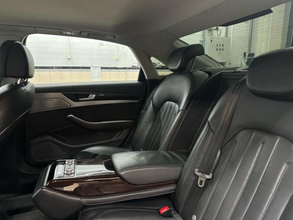 Audi A8 III (D4) Рестайлинг с пробегом 2014 года, цена 2 539 500 рублей, 142000 км, седан, Автокод Объявления
