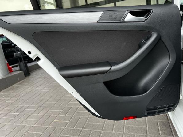 Volkswagen Jetta VI Рестайлинг с пробегом 2016 года, цена 1 175 500 рублей, 114169 км, седан, Автокод Объявления
