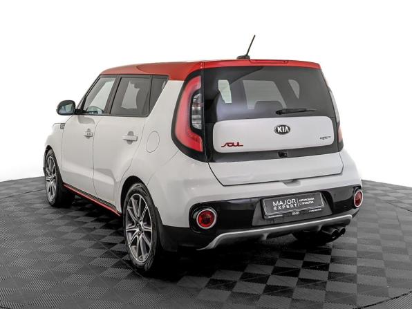Kia Soul II Рестайлинг с пробегом 2017 года, цена 1 300 000 рублей, 138303 км, хэтчбек, Автокод Объявления