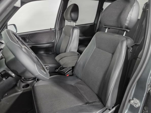 Chevrolet Niva I Рестайлинг с пробегом 2011 года, цена 449 000 рублей, 98716 км, внедорожник, Автокод Объявления