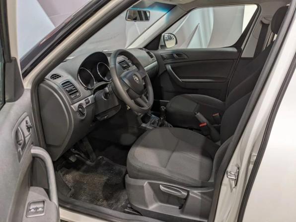 Skoda Yeti I Рестайлинг с пробегом 2015 года, цена 1 149 000 рублей, 151100 км, внедорожник, Автокод Объявления