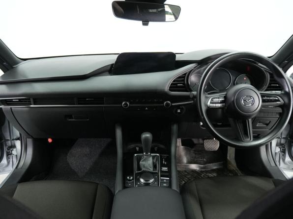Mazda 3 IV (BP) с пробегом 2022 года, цена 1 785 000 рублей, 38397 км, хэтчбек, Автокод Объявления