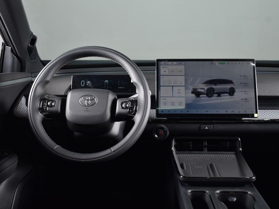 Toyota bZ3X Кемерово  - изображение 11