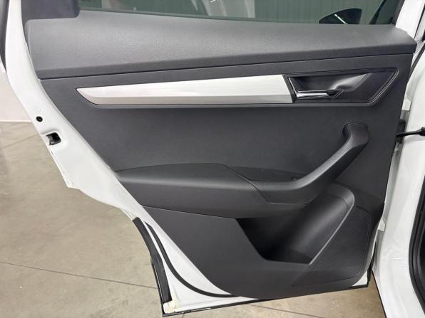 Skoda Karoq I с пробегом 2021 года, цена 2 497 000 рублей, 54834 км, внедорожник, Автокод Объявления