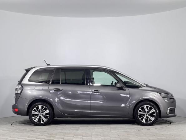 Citroen C4 SpaceTourer I с пробегом 2019 года, цена 1 870 000 рублей, 168000 км, компактвэн, Автокод Объявления