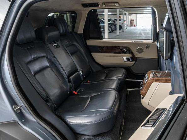 Land Rover Range Rover IV Рестайлинг с пробегом 2018 года, цена 7 035 000 рублей, 239537 км, внедорожник, Автокод Объявления
