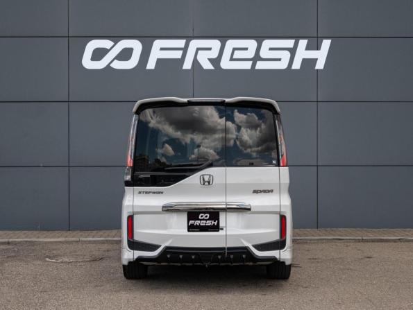 Honda Stepwgn V с пробегом 2015 года, цена 2 170 000 рублей, 114052 км, минивэн, Автокод Объявления