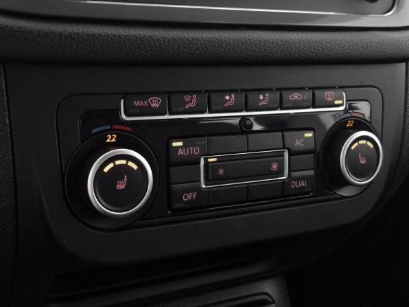 Volkswagen Tiguan I Рестайлинг с пробегом 2011 года, цена 979 000 рублей, 222897 км, внедорожник, Автокод Объявления