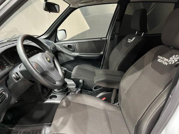 Chevrolet Niva I Рестайлинг с пробегом 2015 года, цена 709 000 рублей, 34237 км, внедорожник, Автокод Объявления
