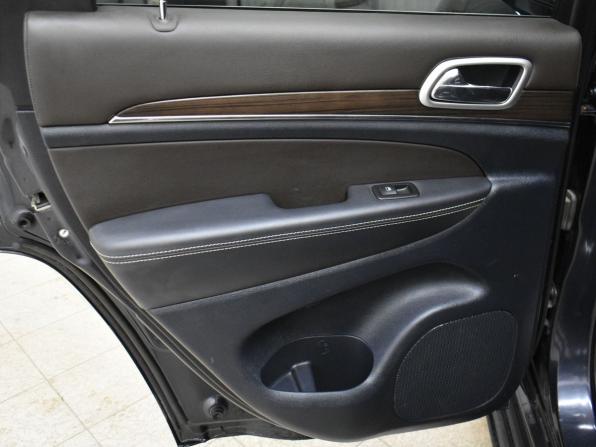 Jeep Grand Cherokee IV (WK2) Рестайлинг с пробегом 2014 года, цена 2 399 000 рублей, 185387 км, внедорожник, Автокод Объявления