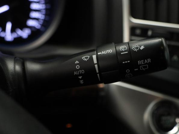 Toyota Land Cruiser 200 Series Рестайлинг 1 с пробегом 2014 года, цена 3 700 000 рублей, 273533 км, внедорожник, Автокод Объявления