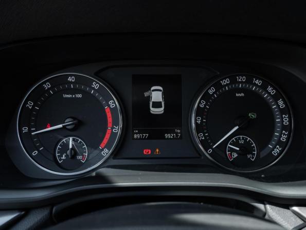 Skoda Octavia IV (A8) с пробегом 2021 года, цена 2 221 400 рублей, 89177 км, лифтбек, Автокод Объявления