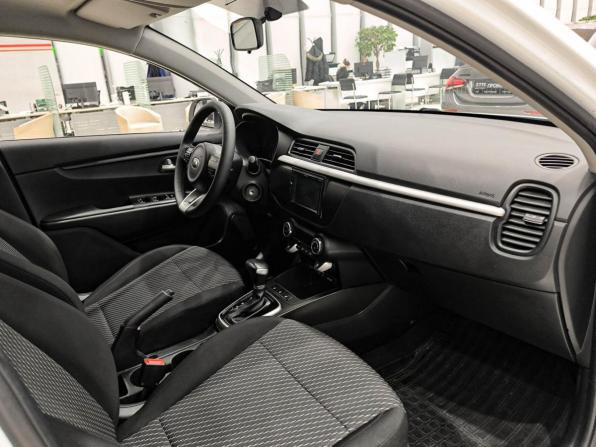 Kia Rio IV с пробегом 2017 года, цена 1 020 000 рублей, 157610 км, седан, Автокод Объявления