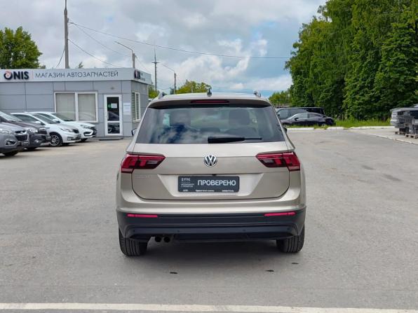 Volkswagen Tiguan II с пробегом 2019 года, цена 2 370 000 рублей, 99202 км, внедорожник, Автокод Объявления