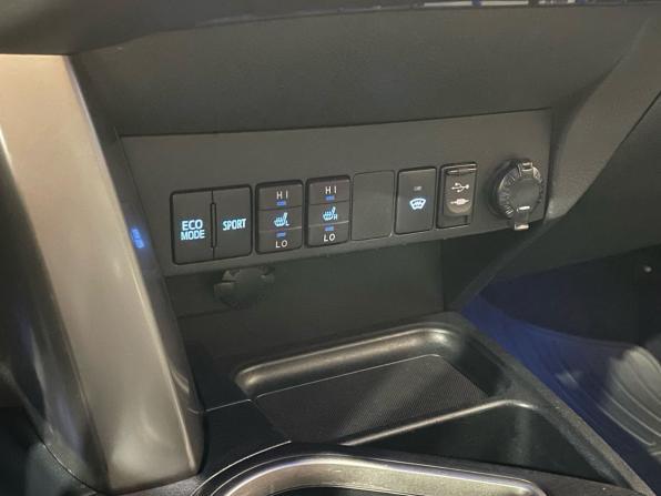 Toyota RAV4 IV (XA40) Рестайлинг с пробегом 2017 года, цена 2 240 000 рублей, 139600 км, внедорожник, Автокод Объявления